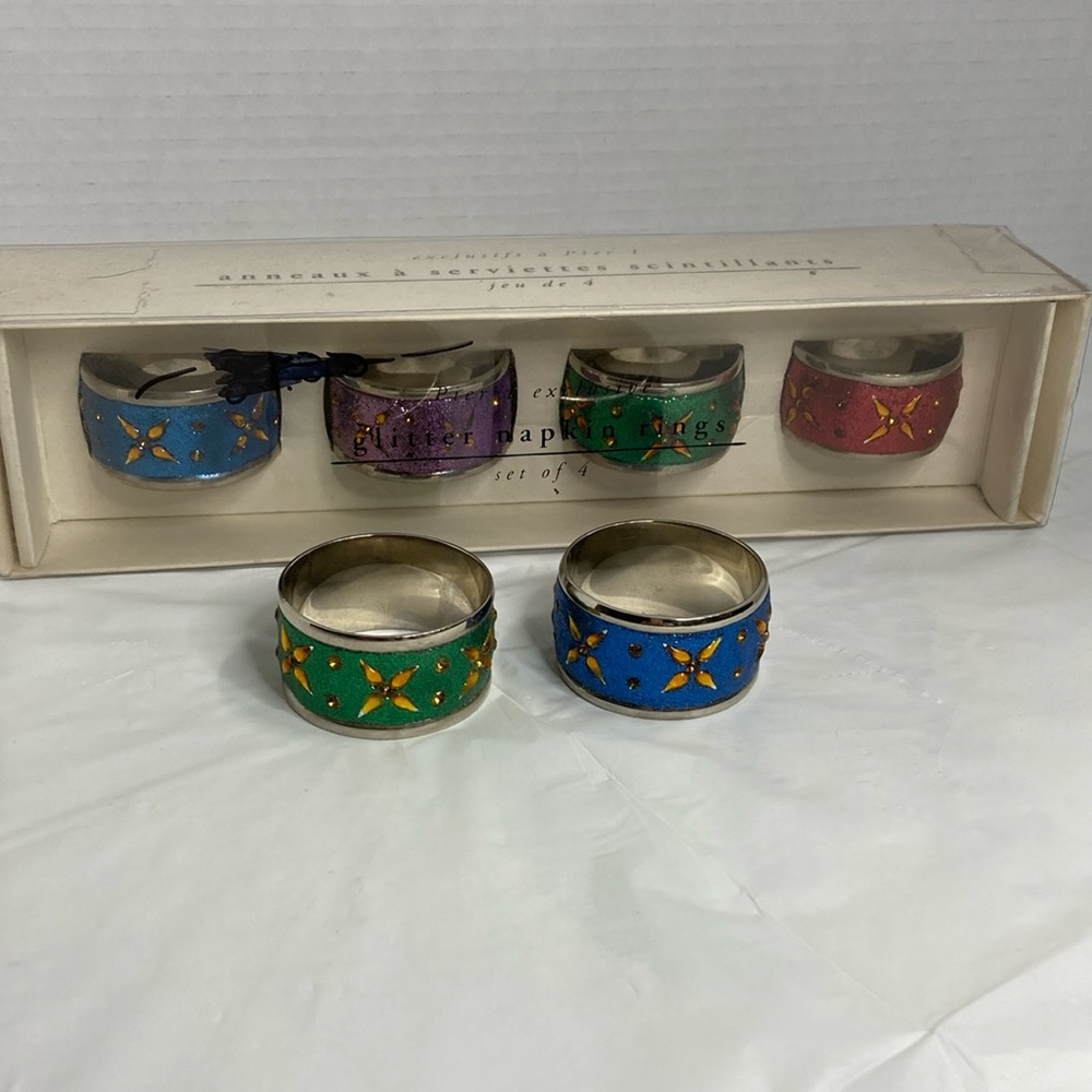 Pier 1 Exclusive Glitter Napkin Rings Lot of 6 Nickel Plated Sparkly Jeweled